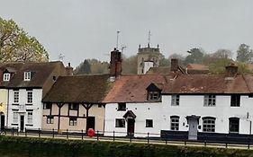 Bewdley River Cottage - Free Private Gated Parking For 2 Cars - River Front Location