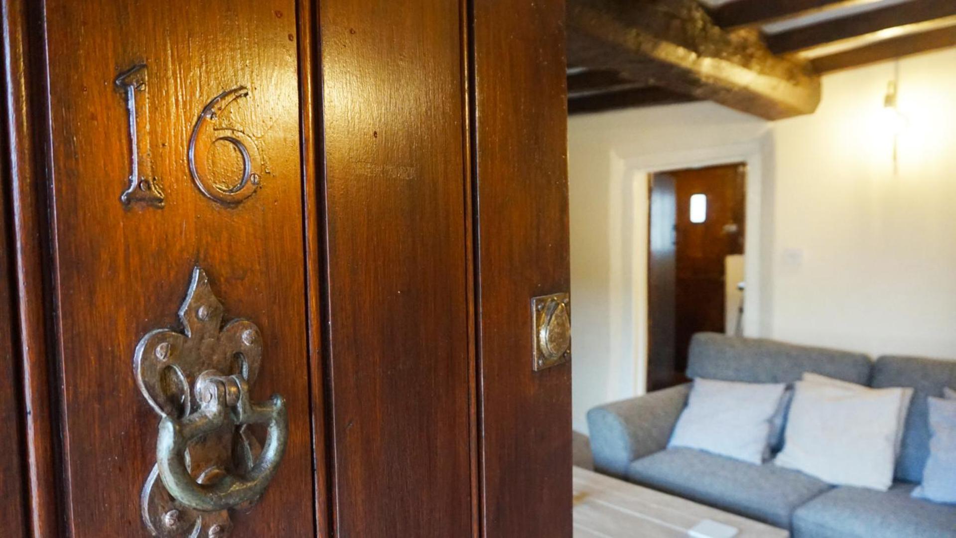 Bewdley River Cottage - Free Private Gated Parking For 2 Cars - River Front Location Exterior photo
